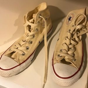 Yellow high-too converse